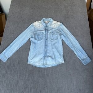 Mudd Western Shirt Womens M Blue Denim Long Sleeve Crochet Lace Yoke Pearl Snap